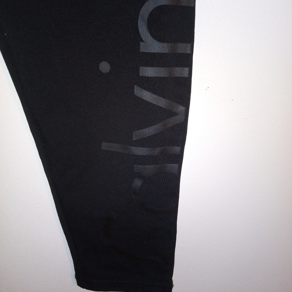 Calvin Klein performance - Picture 3 of 5
